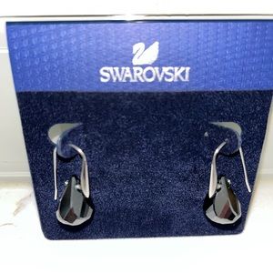 Swarovski jet hematite drop earrings silver tone